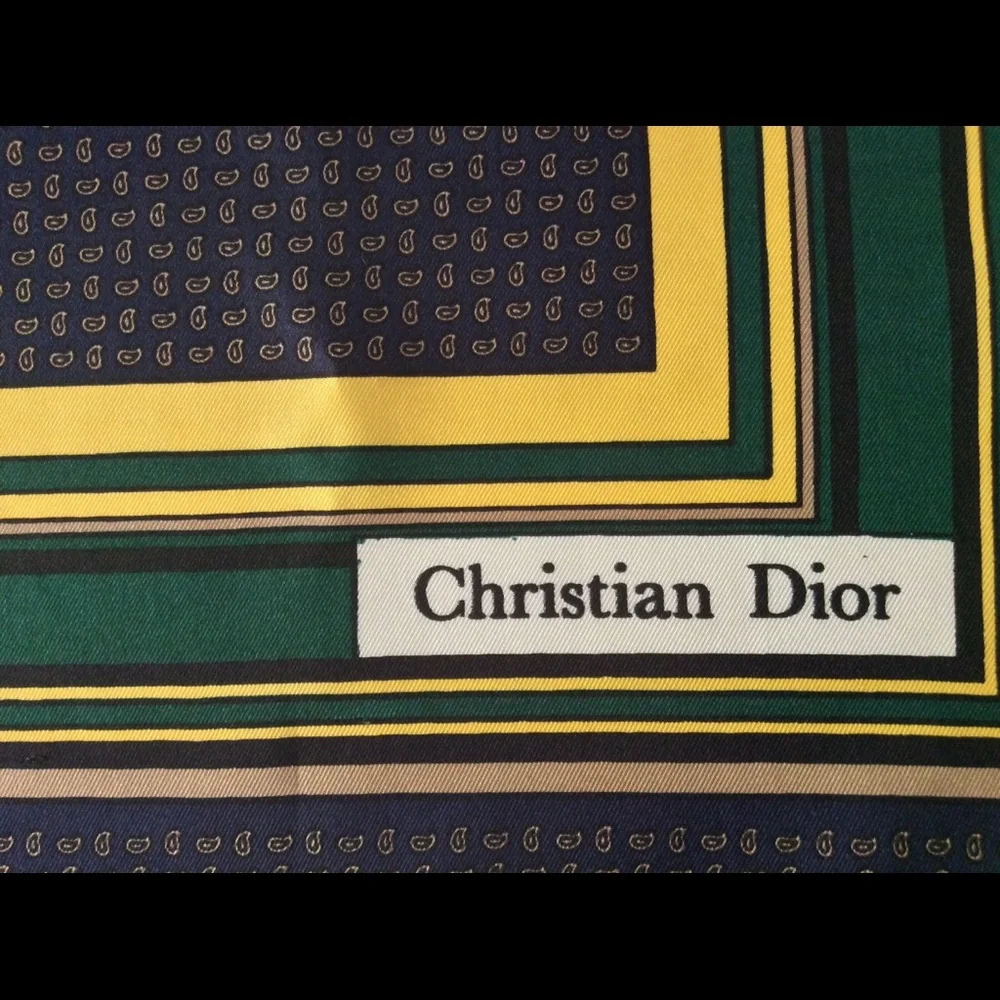 CHRISTIAN DIOR NECK SCARF